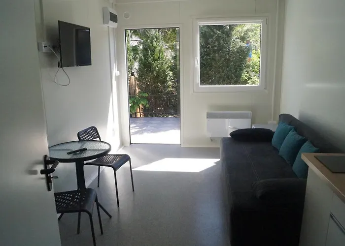 Mini Laguna Orman Evi *