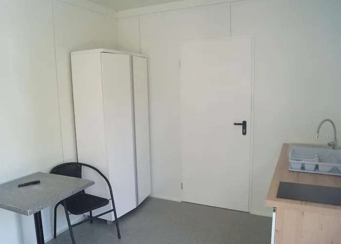 Mini Laguna Orman Evi